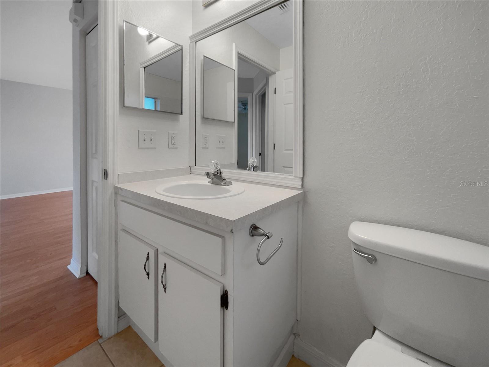 Image 17 of 20 For 1411 36th Avenue E