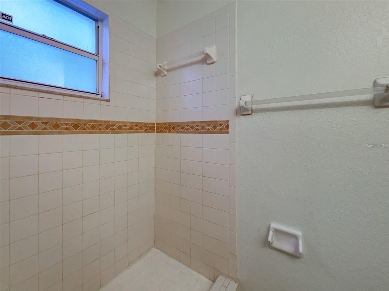 Image 18 of 20 For 1411 36th Avenue E