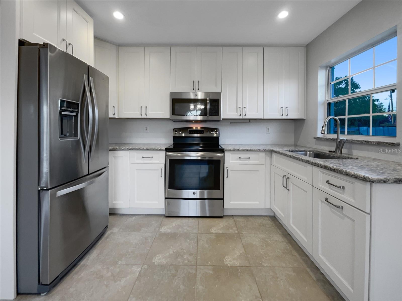 Image 2 of 20 For 1411 36th Avenue E