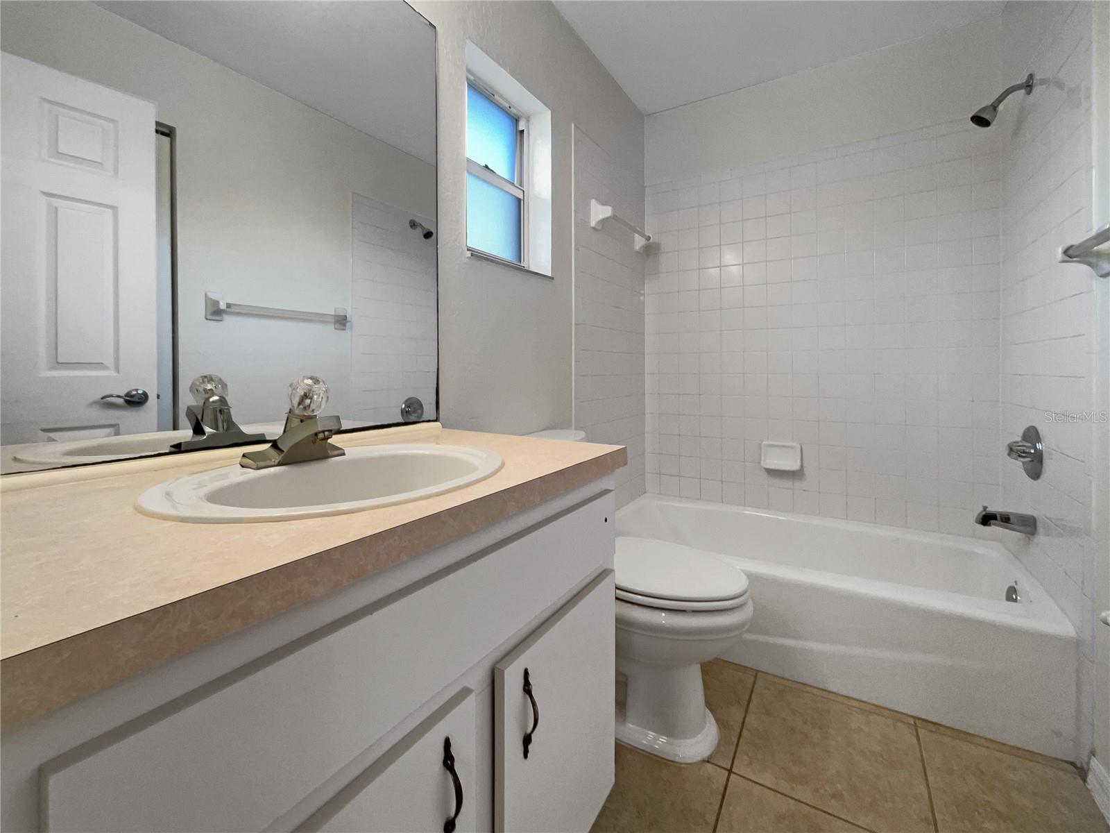 Image 6 of 20 For 1411 36th Avenue E