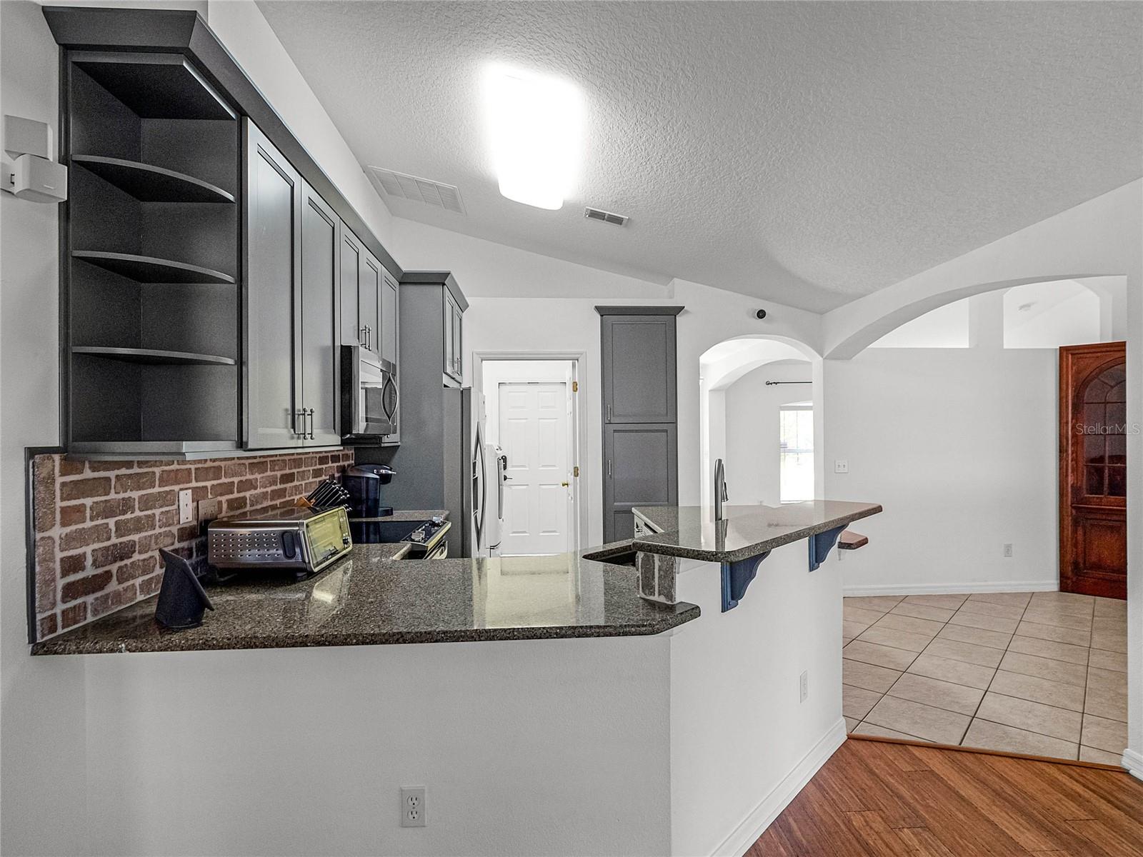 Image 14 of 39 For 794 Selby Street