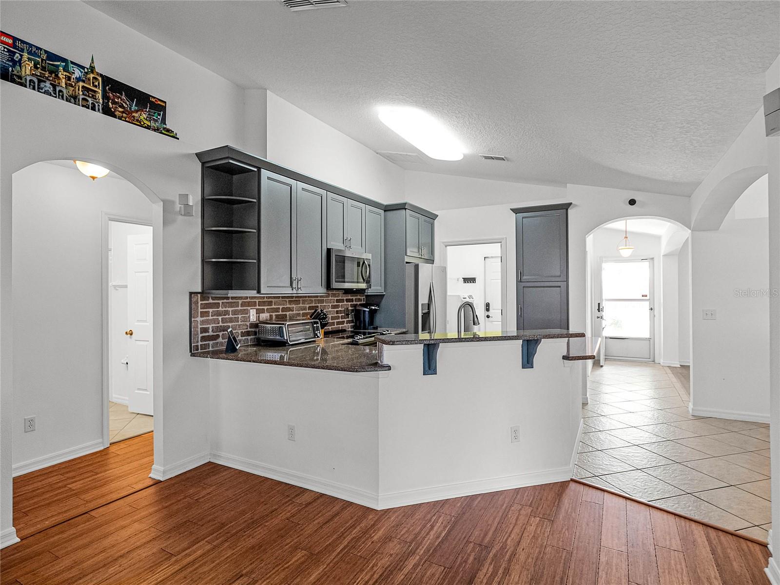 Image 15 of 39 For 794 Selby Street