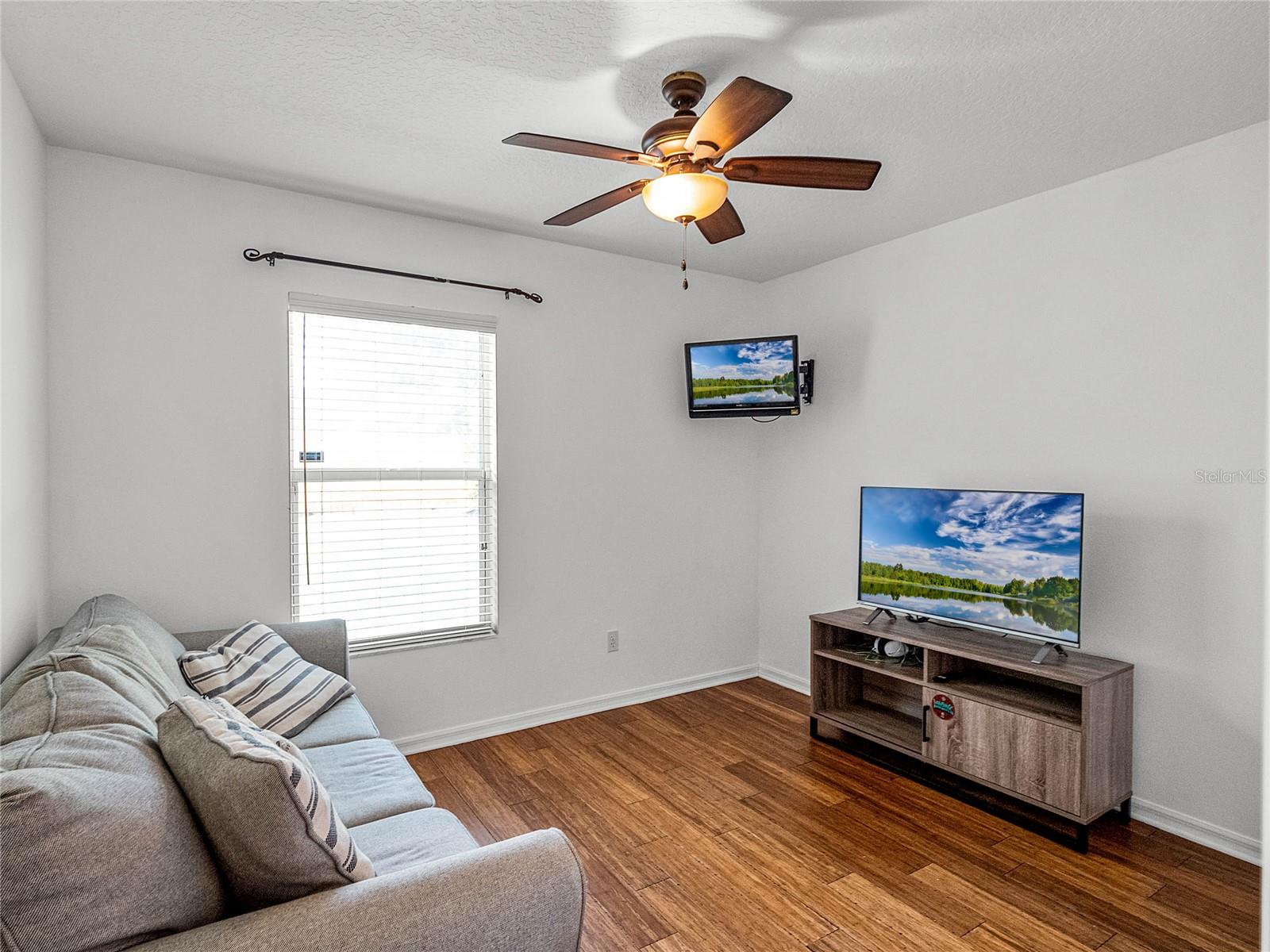 Image 17 of 39 For 794 Selby Street