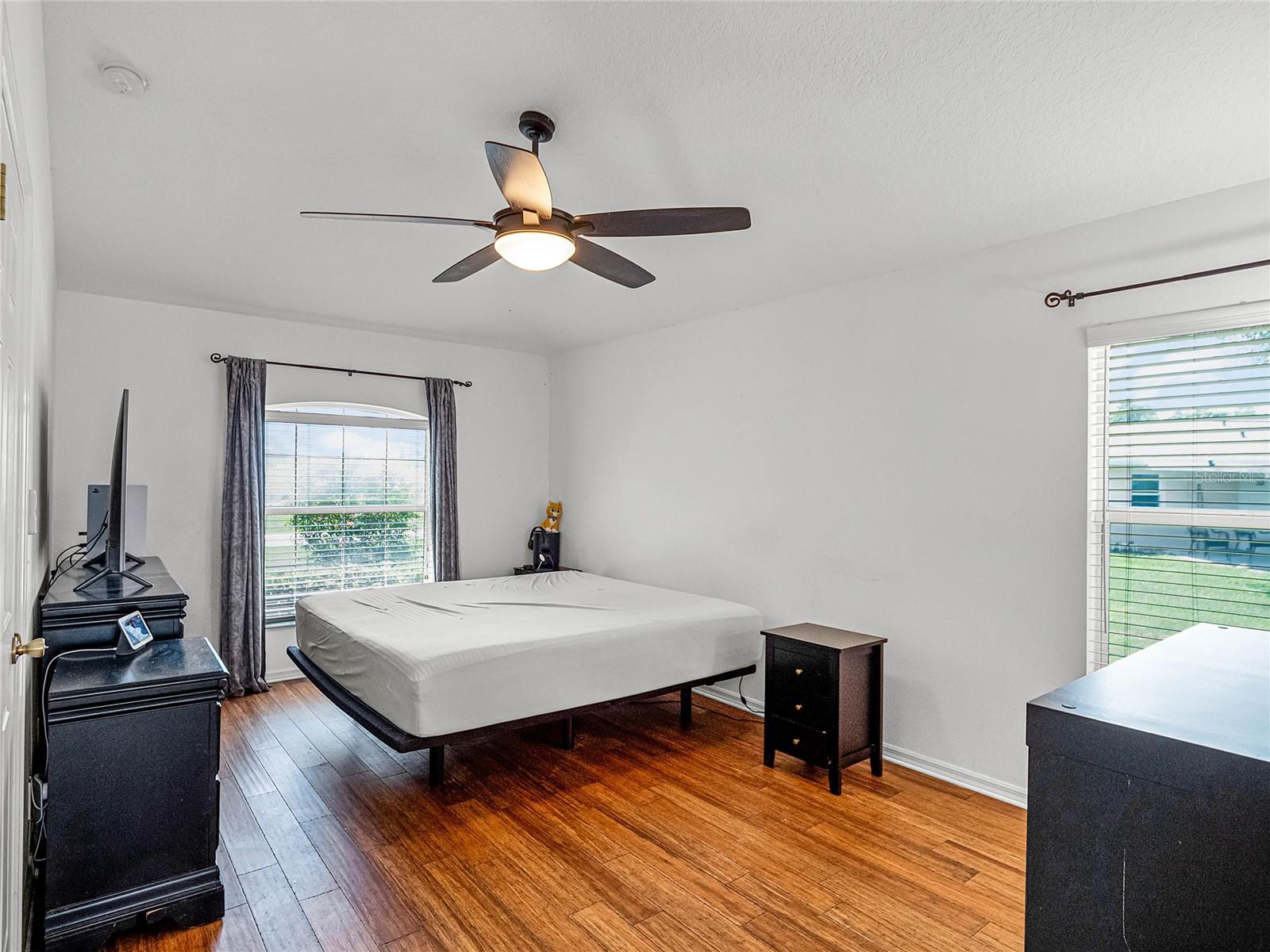 Image 23 of 39 For 794 Selby Street