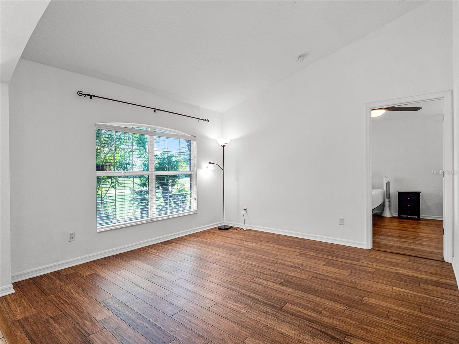 Image 25 of 39 For 794 Selby Street