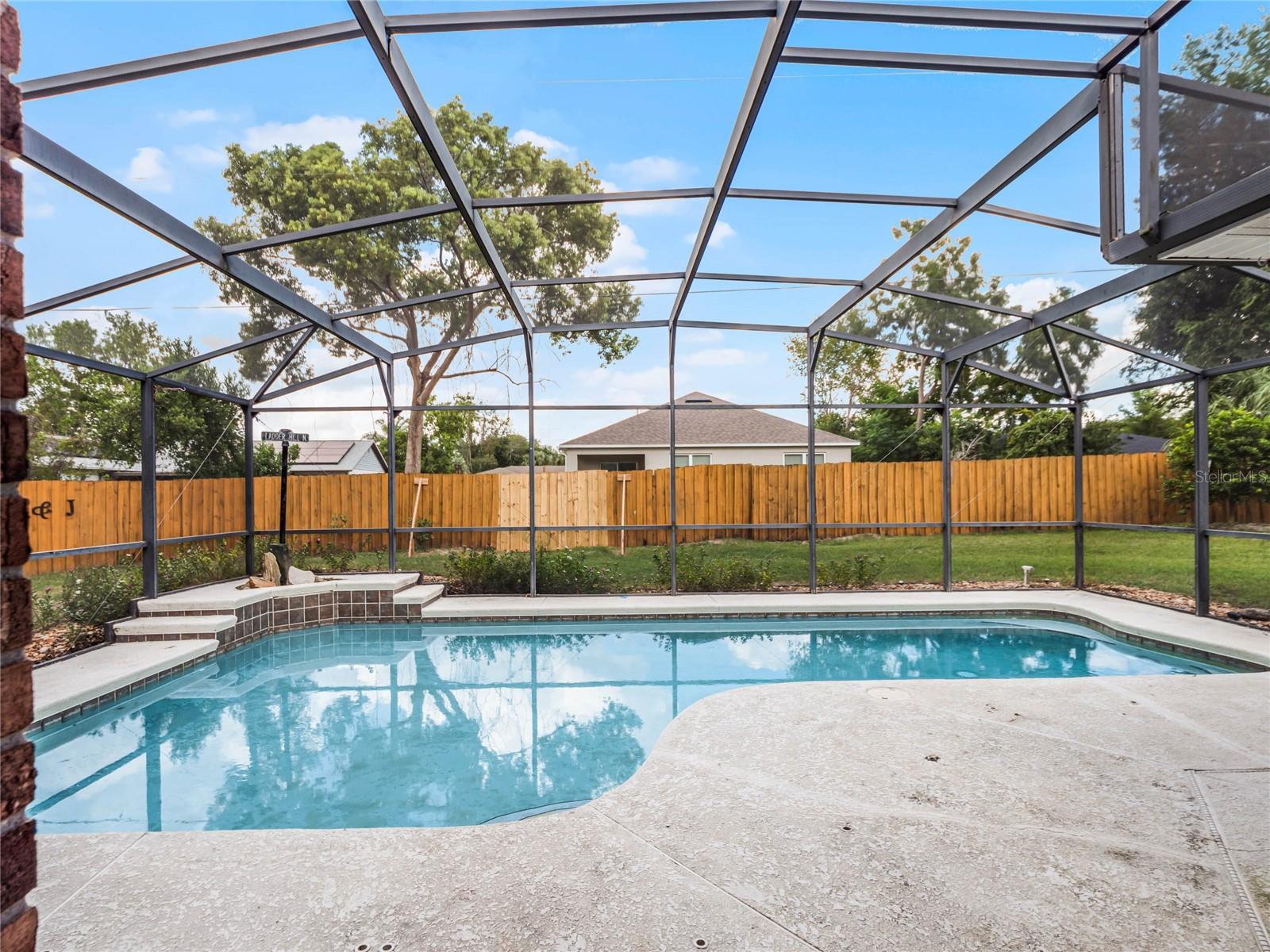 Image 32 of 39 For 794 Selby Street