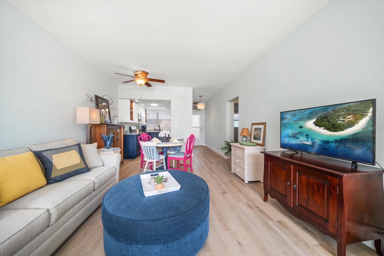 Image 12 of 32 For 7050 Sunset Way 6