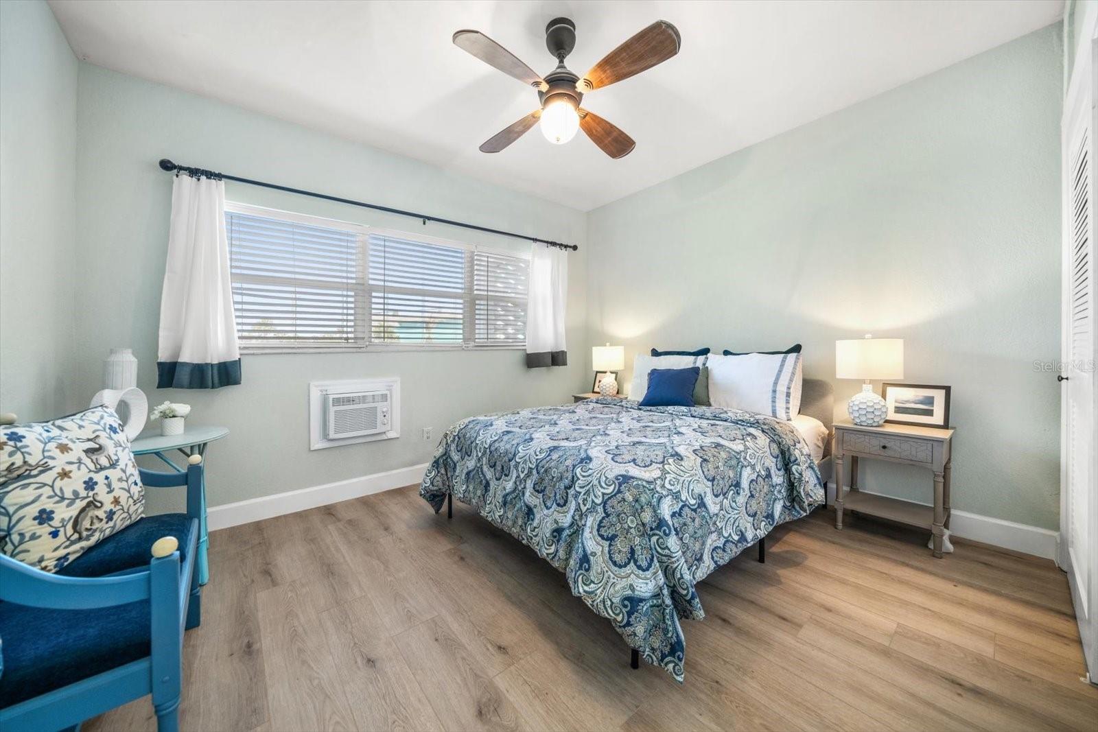 Image 19 of 32 For 7050 Sunset Way 6