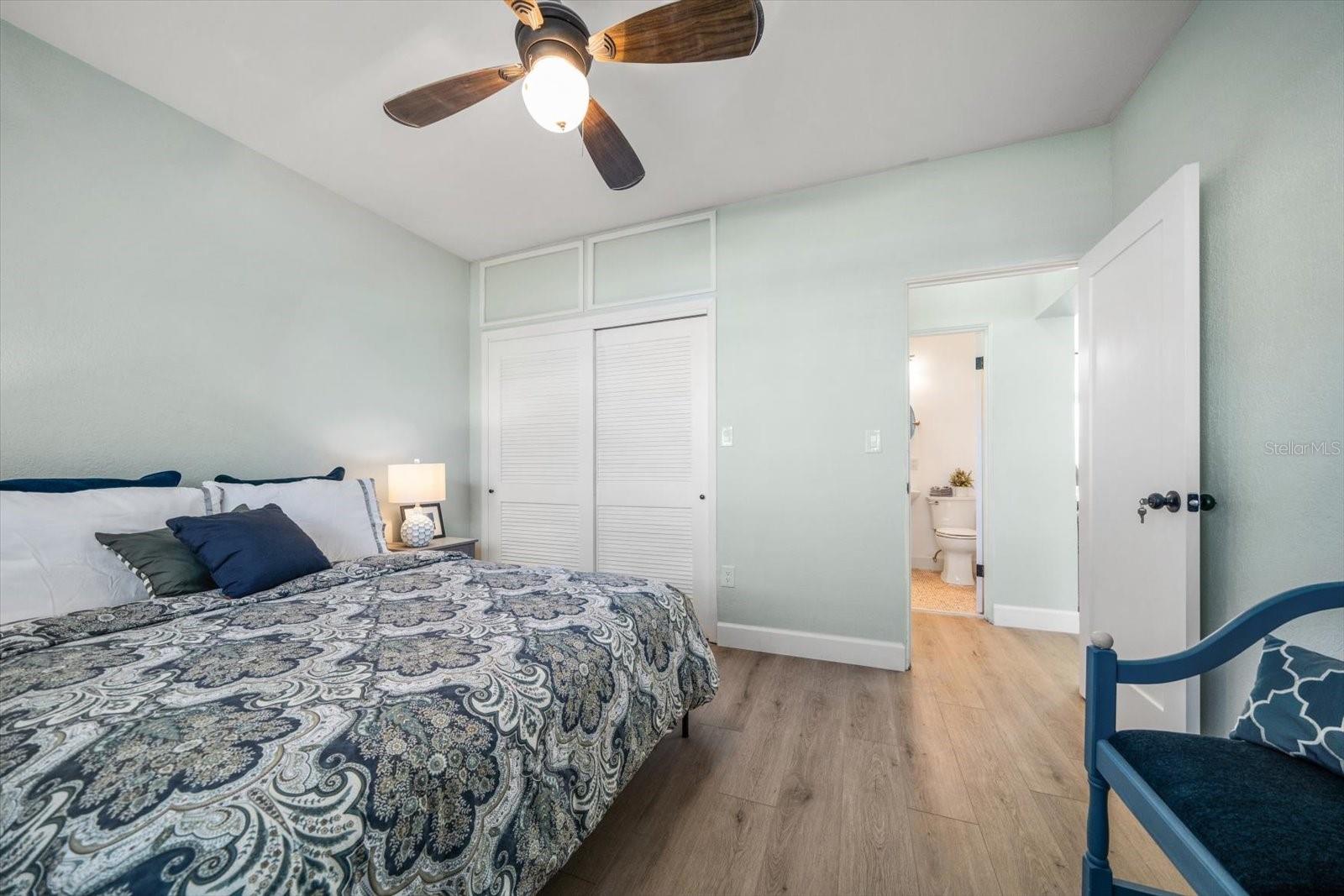 Image 20 of 32 For 7050 Sunset Way 6