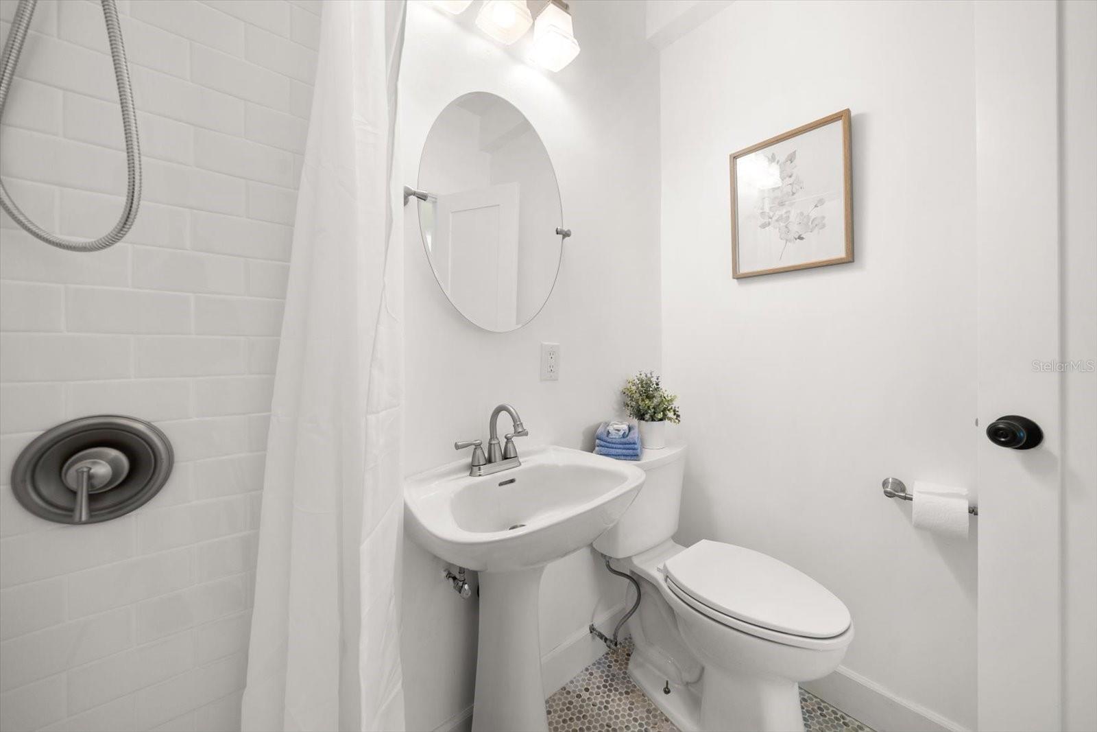 Image 26 of 32 For 7050 Sunset Way 6