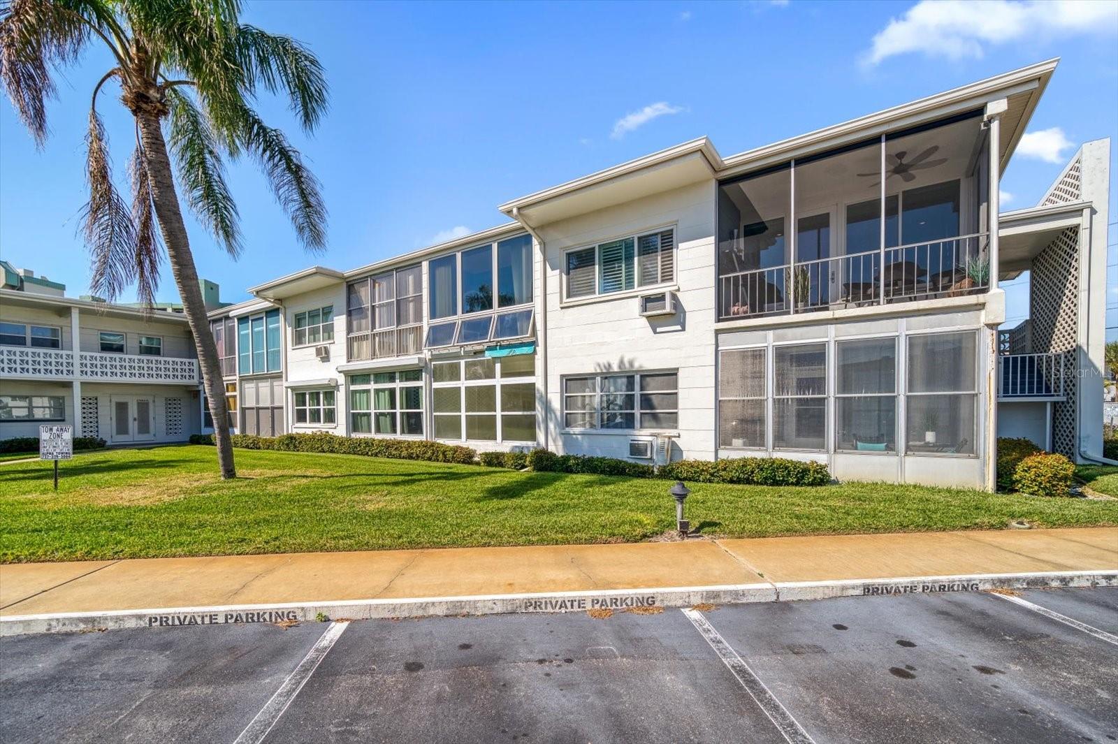 Image 28 of 32 For 7050 Sunset Way 6