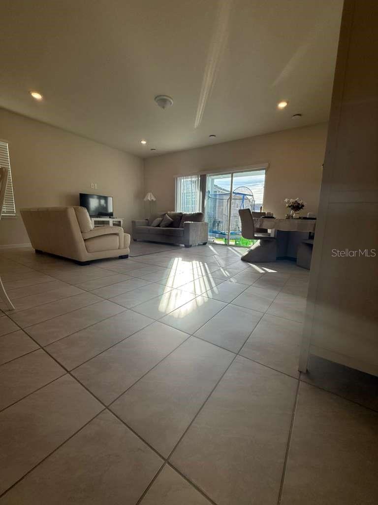 Image 10 of 25 For 2579 Winsome Way