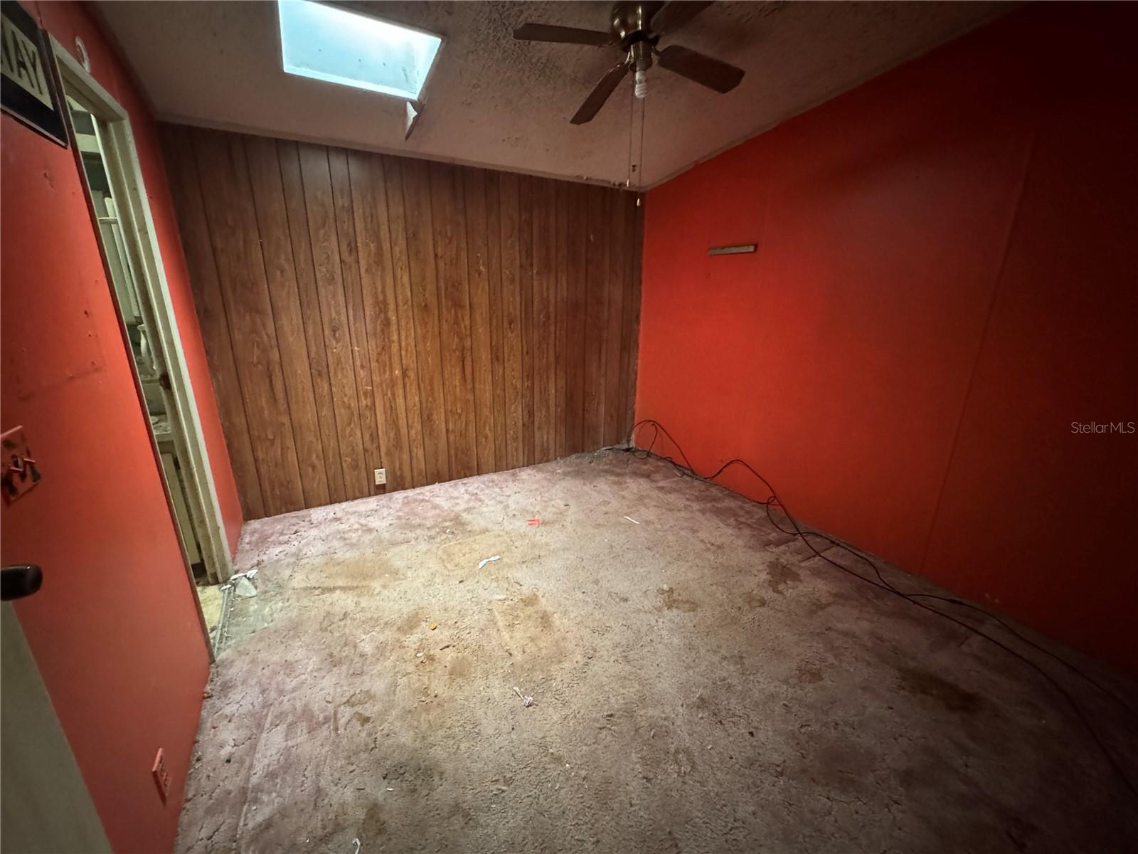 Image 17 of 25 For 217 Ellsworth Drive