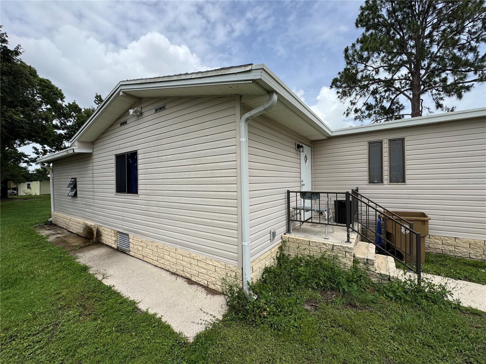 Image 24 of 25 For 217 Ellsworth Drive