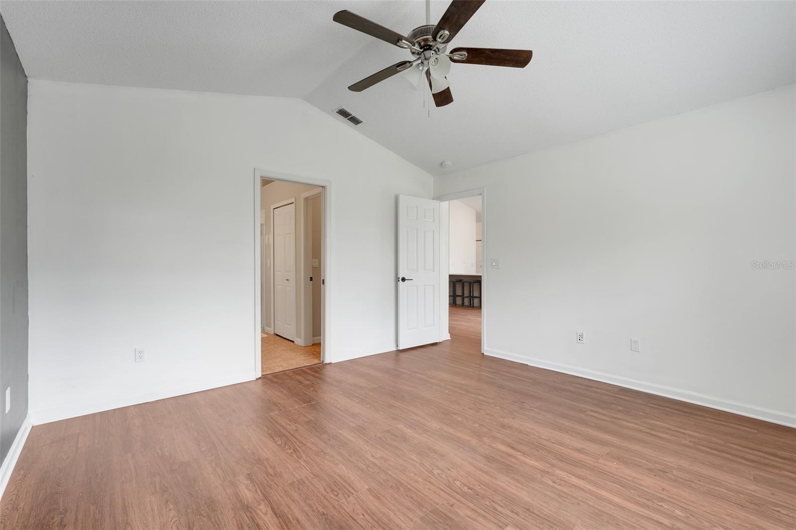 Image 13 of 24 For 15722 Autumn Glen Avenue