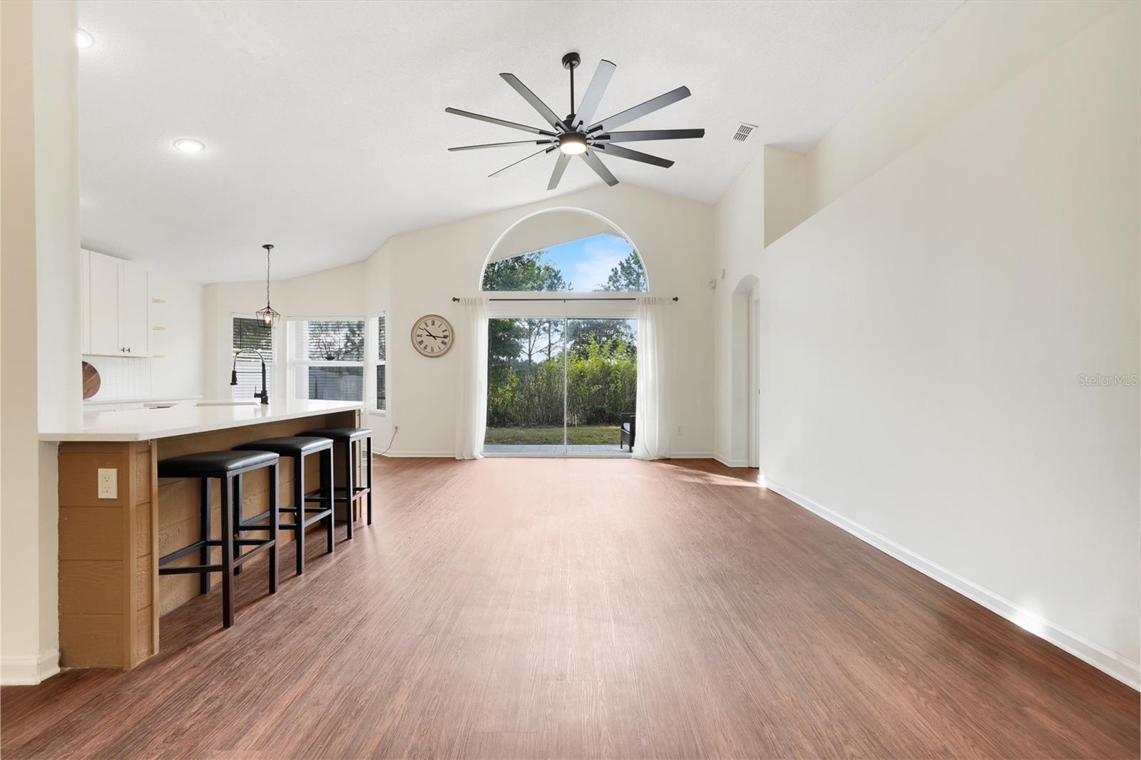 Image 7 of 24 For 15722 Autumn Glen Avenue