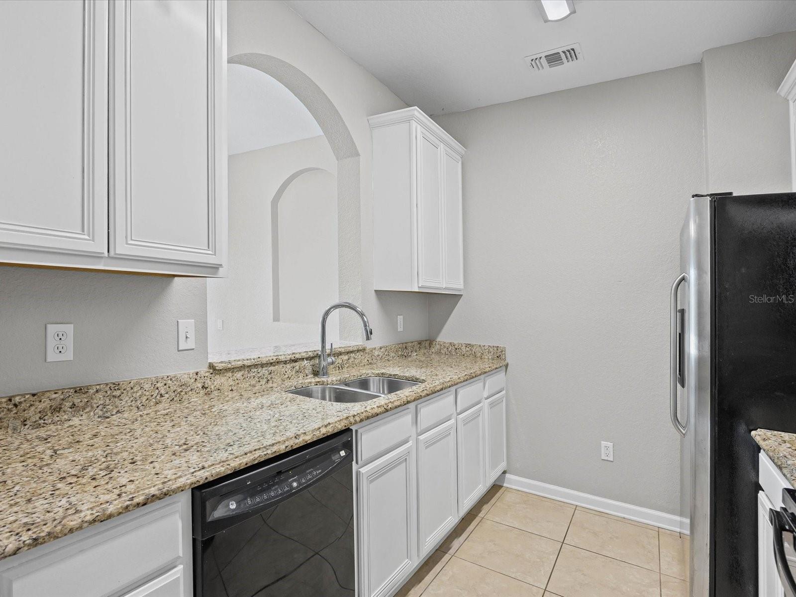 Image 4 of 28 For 8250 Civita Drive 201