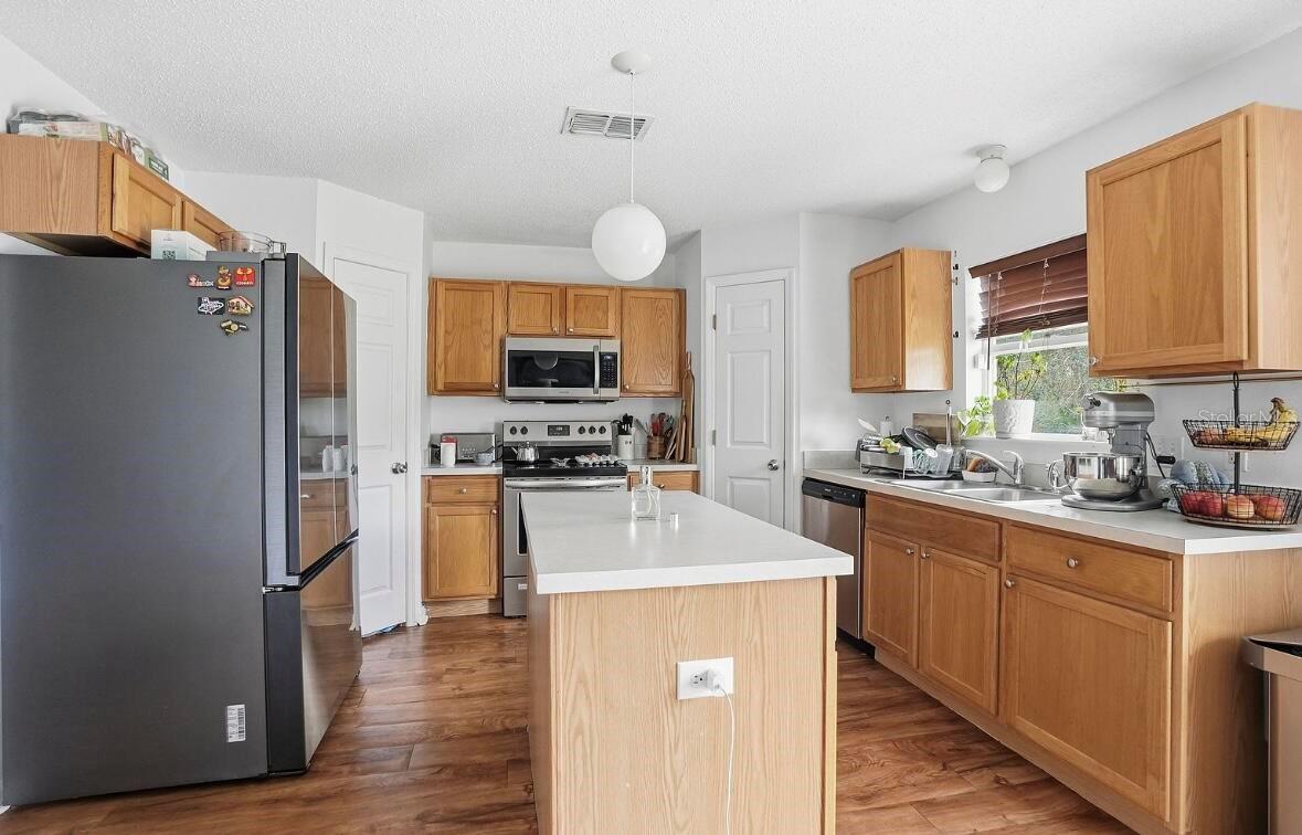 Image 10 of 42 For 11077 Jenny Wren Road