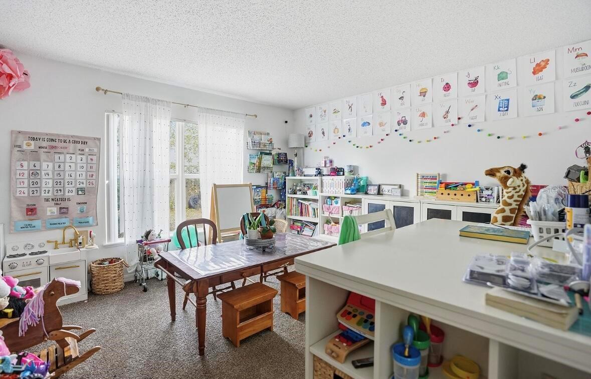 Image 17 of 42 For 11077 Jenny Wren Road