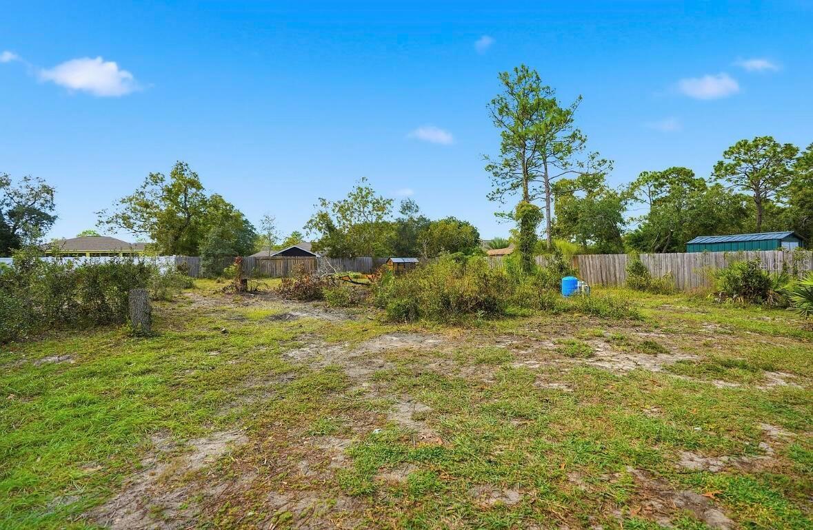 Image 36 of 42 For 11077 Jenny Wren Road