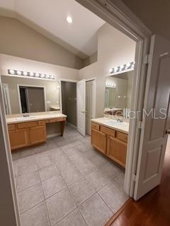 Image 23 of 31 For 25422 Lexington Oaks Boulevard