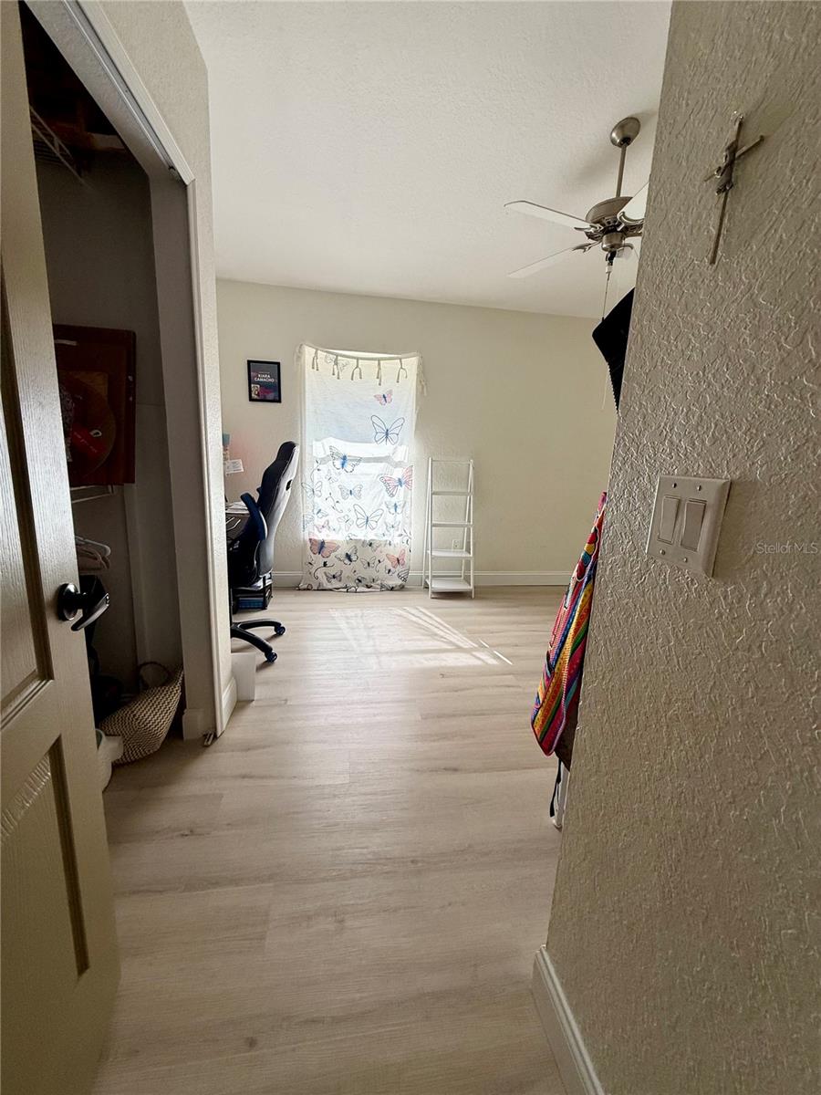 Image 24 of 48 For 819 Ardenleigh Drive