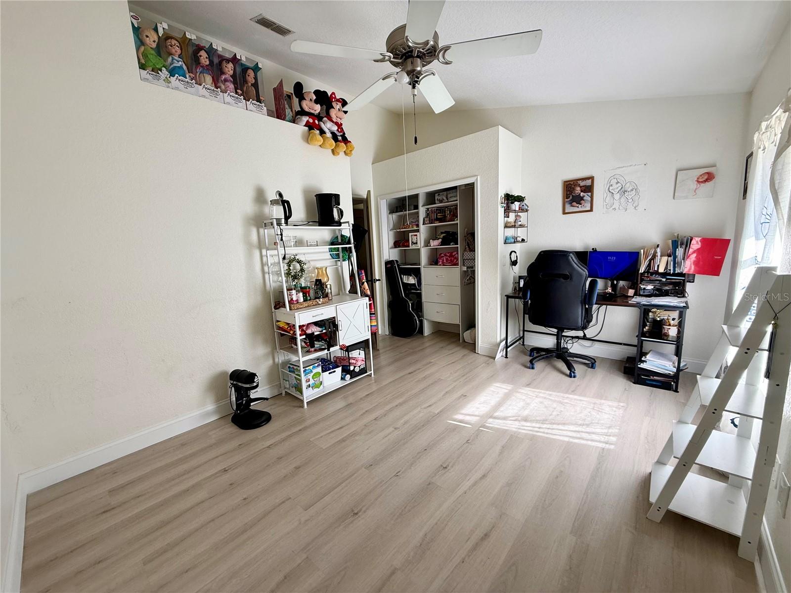 Image 25 of 48 For 819 Ardenleigh Drive