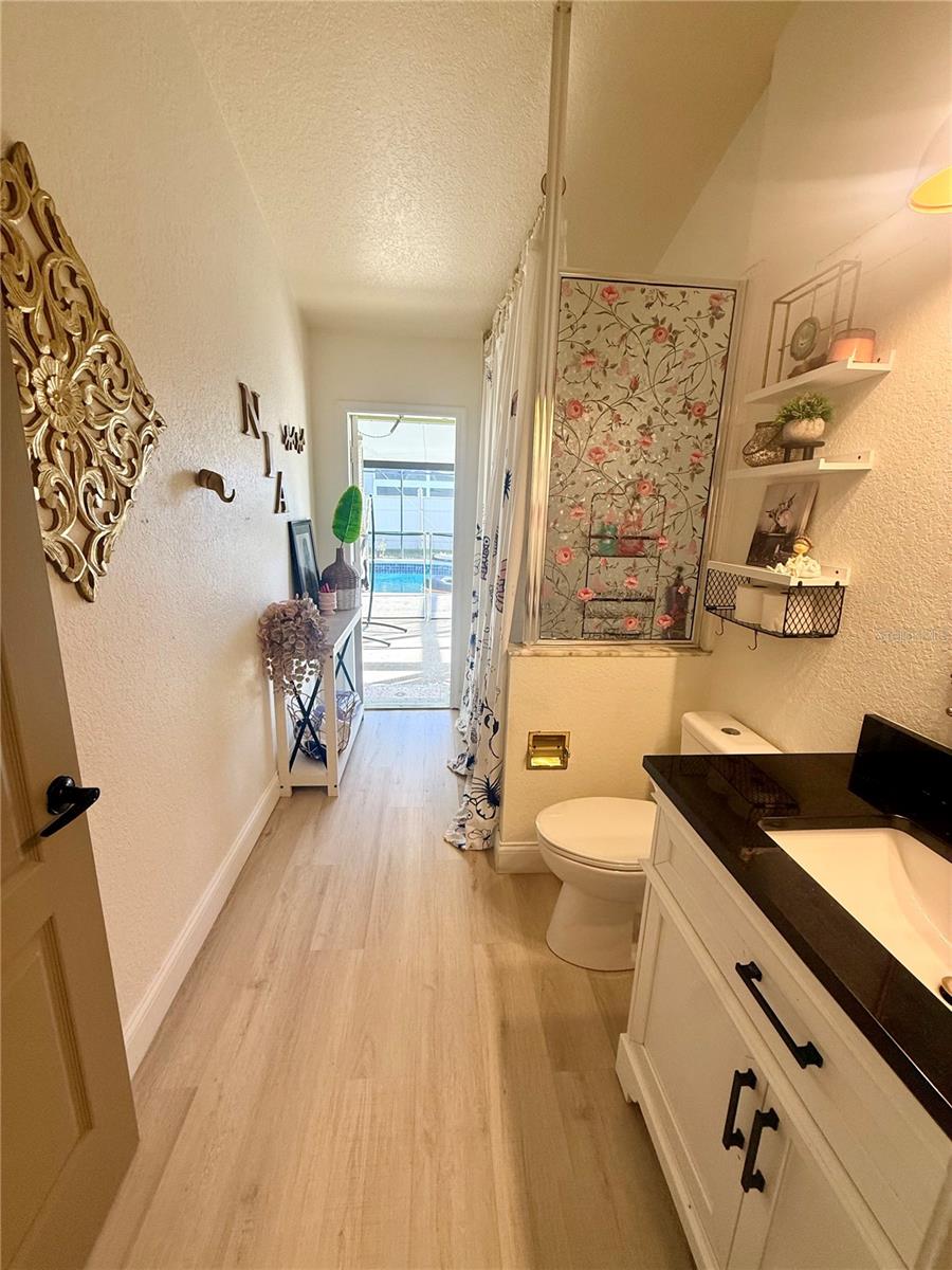 Image 27 of 48 For 819 Ardenleigh Drive