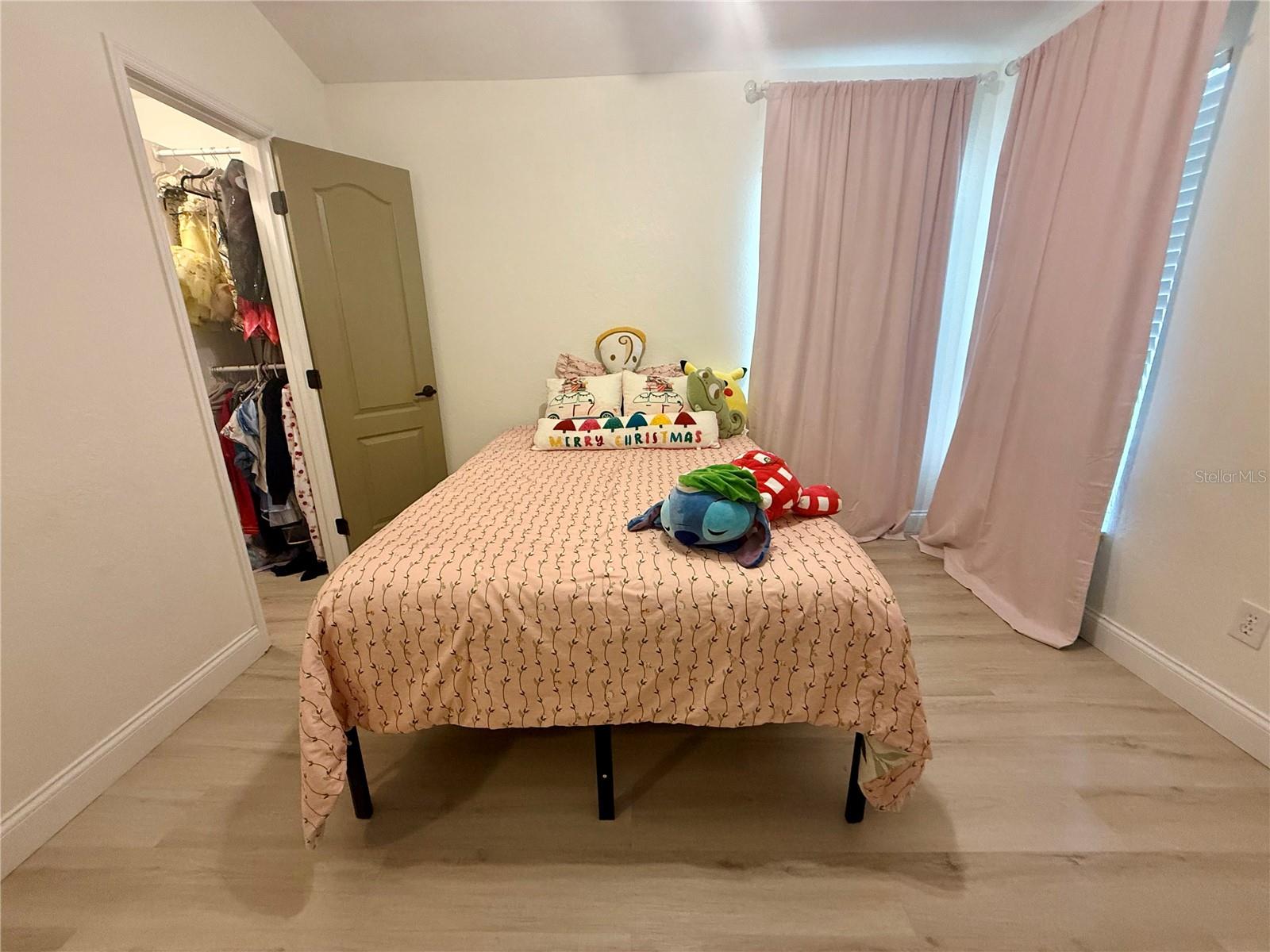 Image 29 of 48 For 819 Ardenleigh Drive