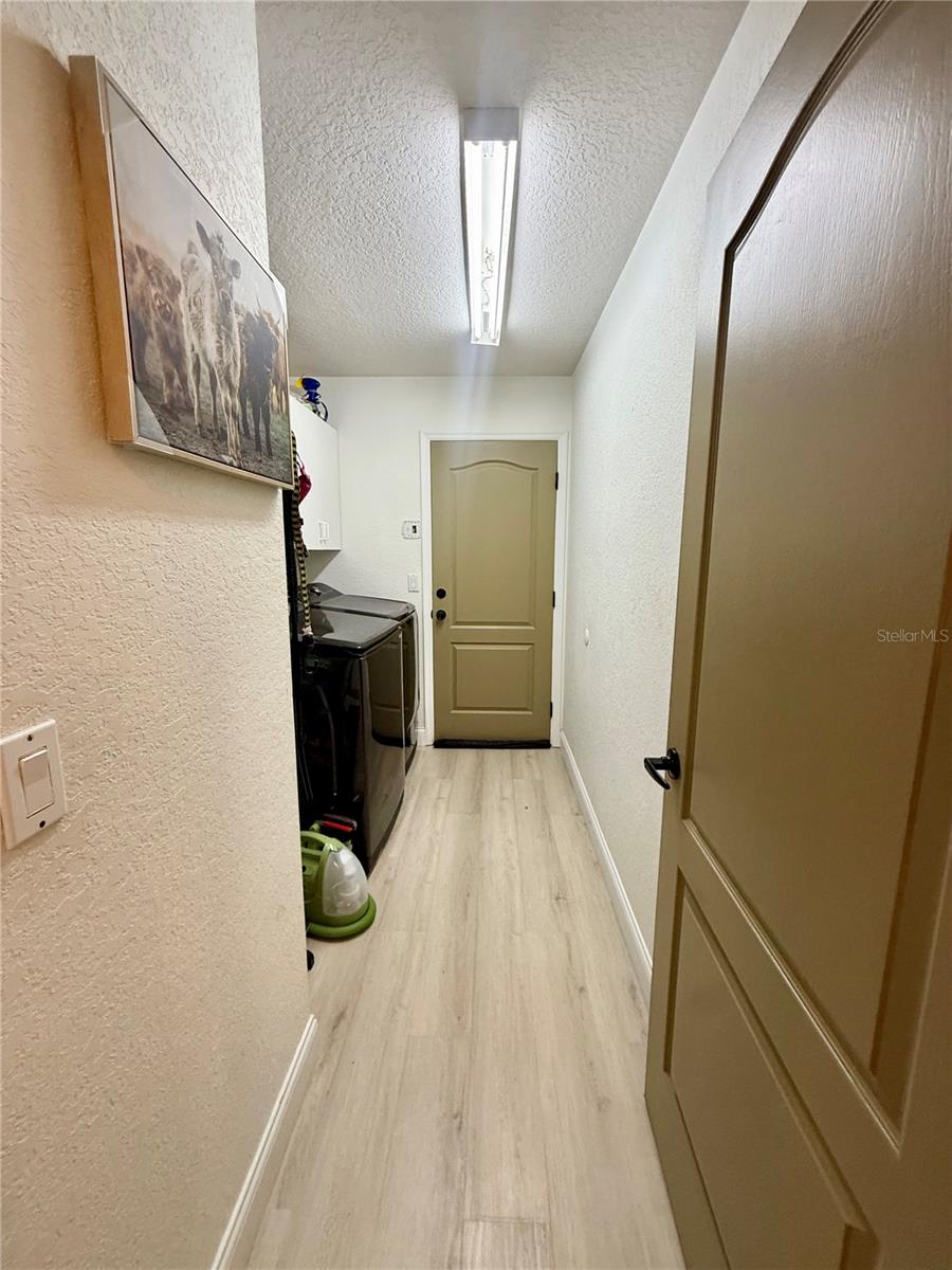 Image 36 of 48 For 819 Ardenleigh Drive