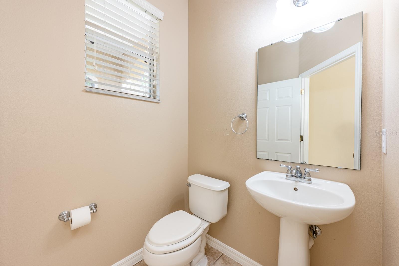 Image 11 of 34 For 516 Penny Royal Place