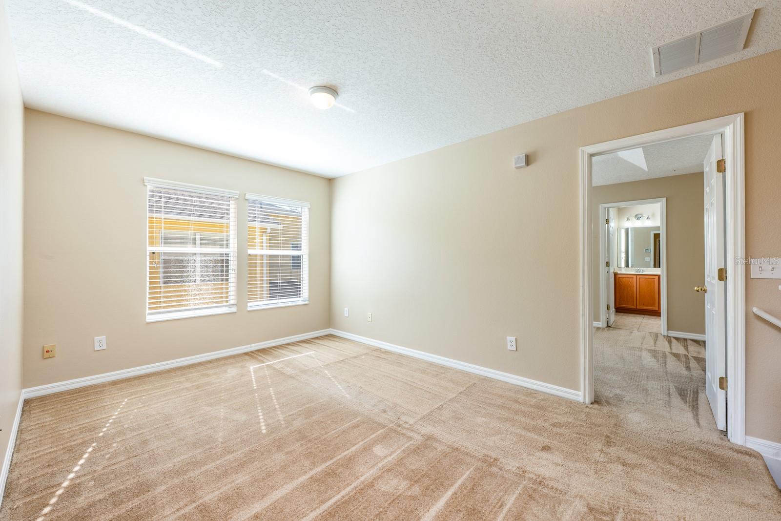 Image 13 of 34 For 516 Penny Royal Place