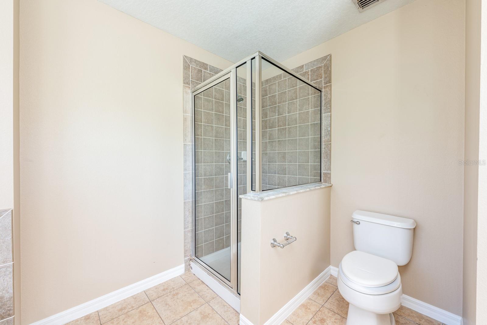 Image 18 of 34 For 516 Penny Royal Place