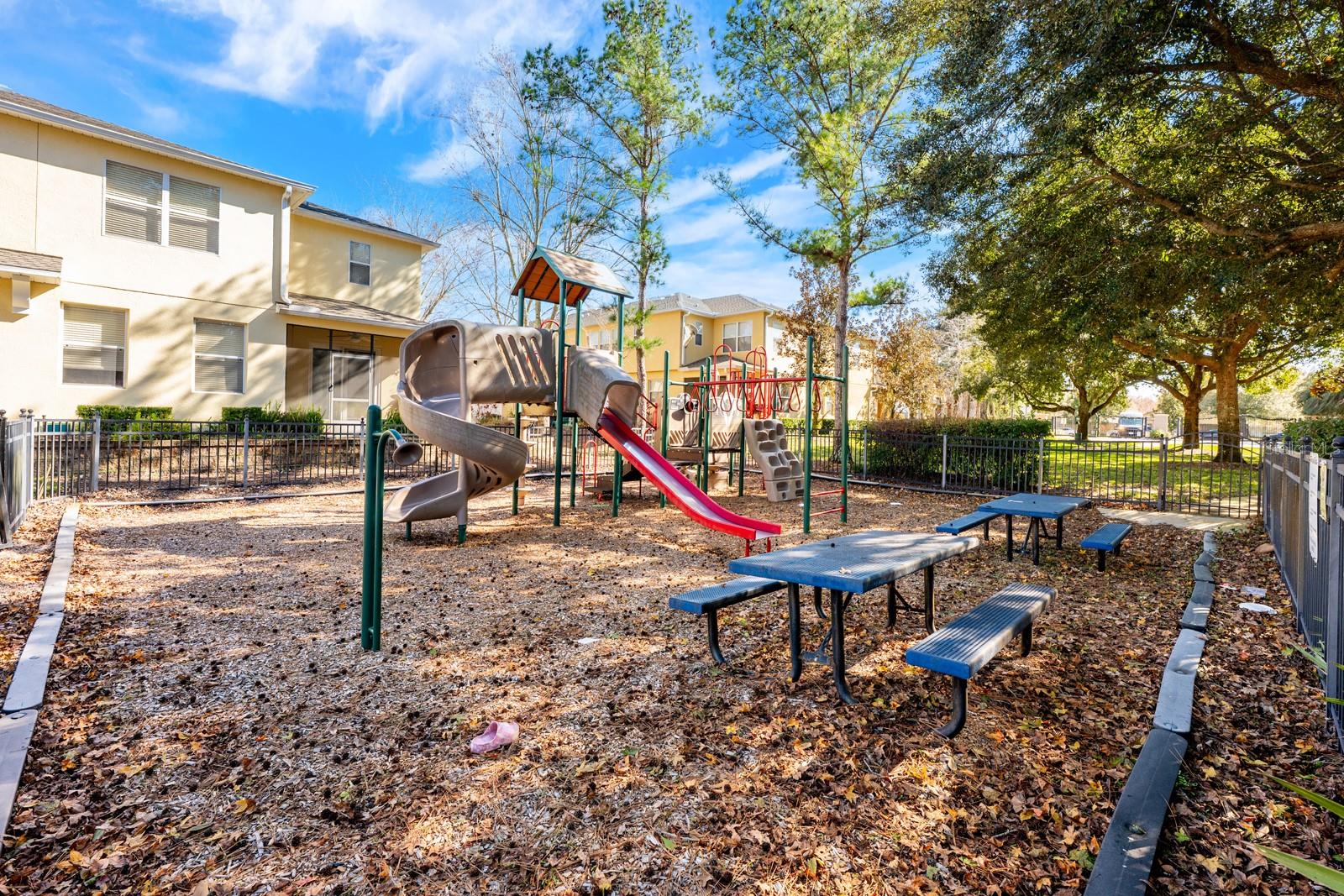 Image 28 of 34 For 516 Penny Royal Place