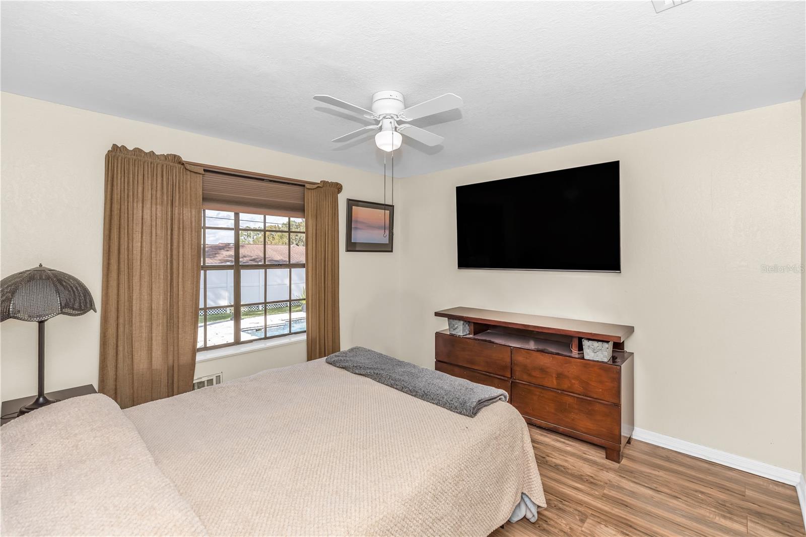 Image 19 of 28 For 1506 June Avenue