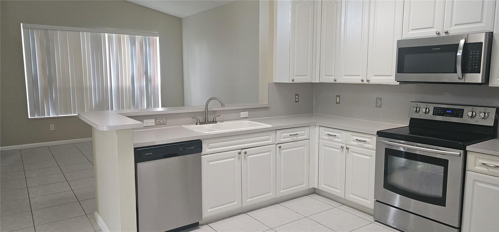 Image 4 of 20 For 12363 Pleasant Green Way