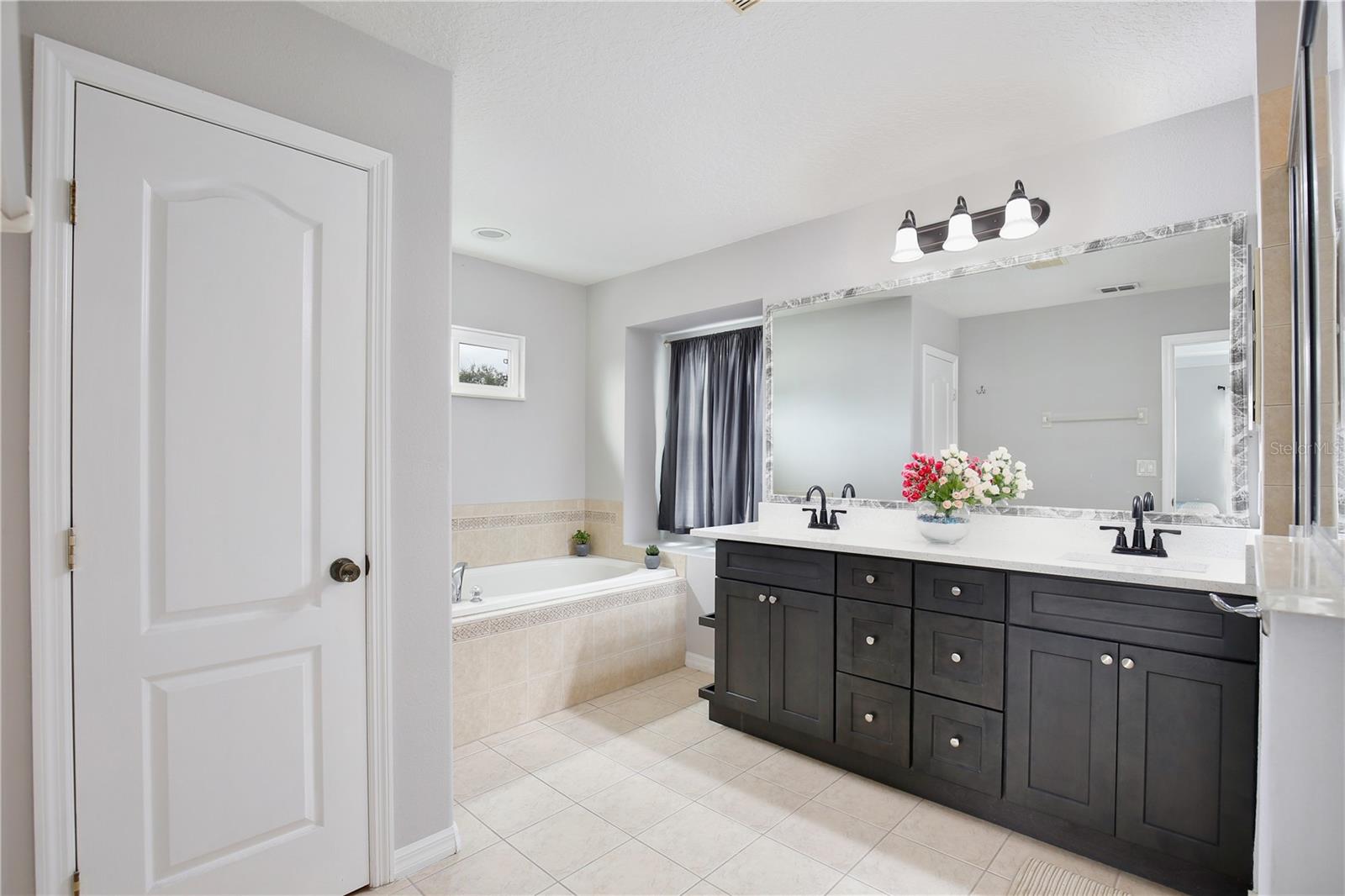 Image 20 of 44 For 5209 Cape Hatteras Drive