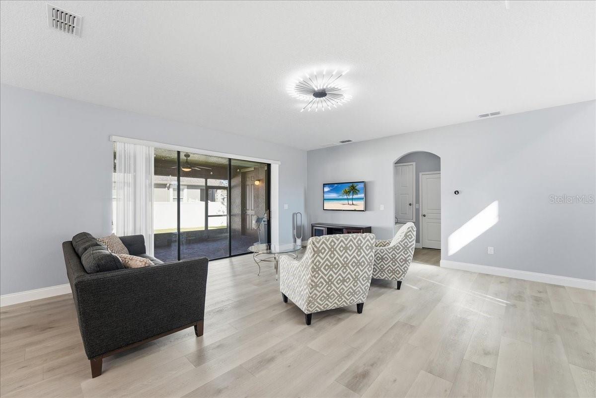 Image 10 of 50 For 3335 Puxton Drive