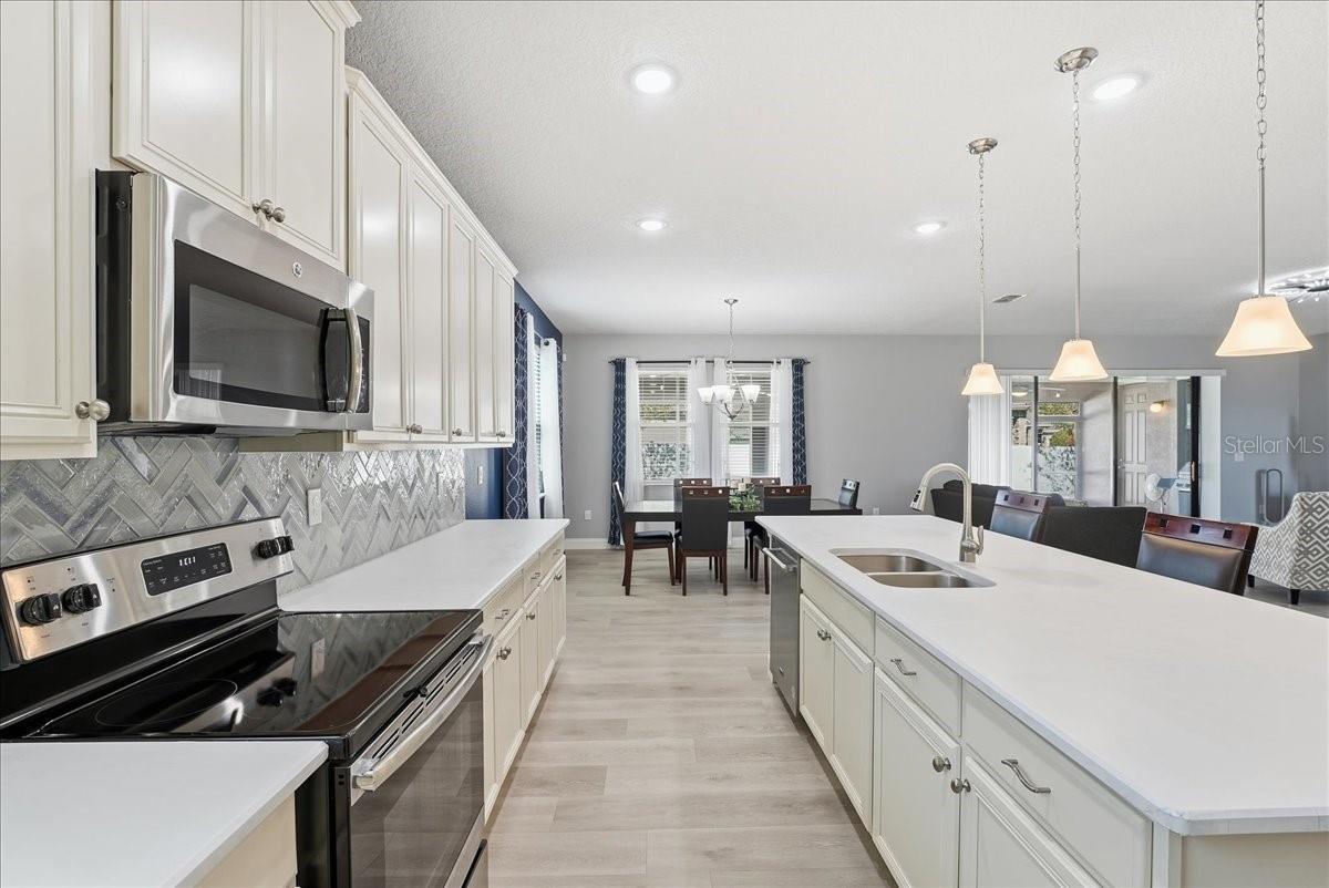 Image 16 of 50 For 3335 Puxton Drive