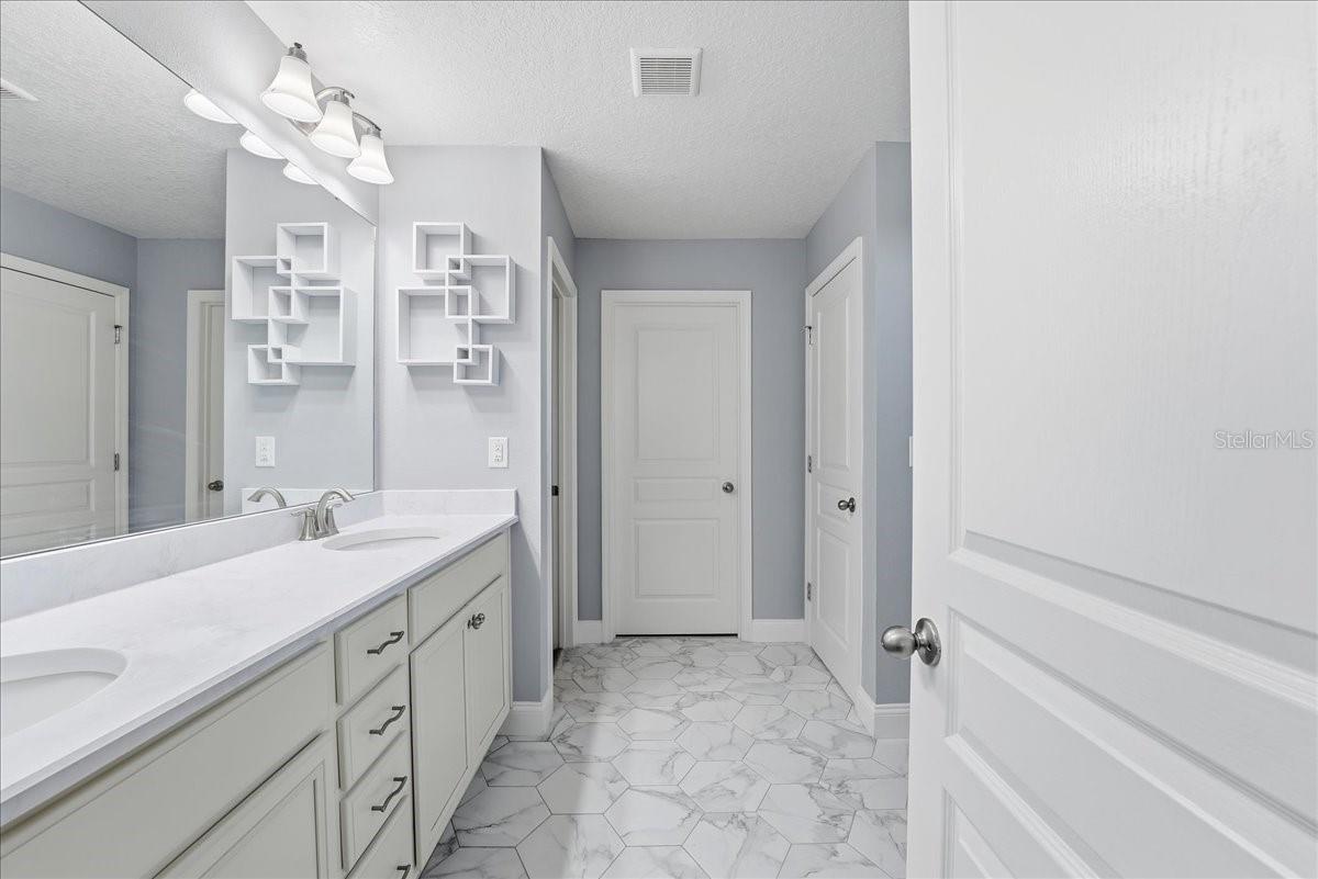 Image 31 of 50 For 3335 Puxton Drive