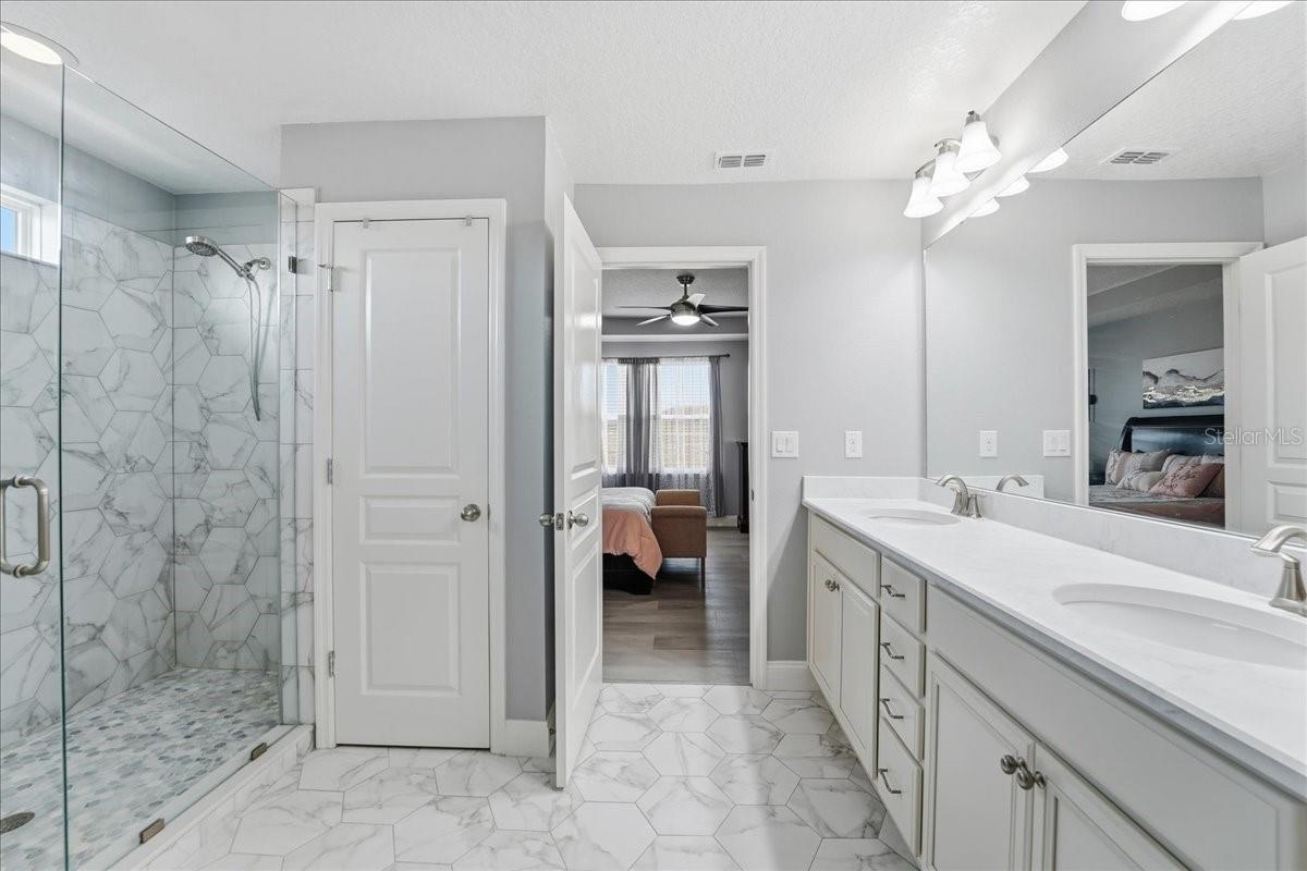 Image 32 of 50 For 3335 Puxton Drive