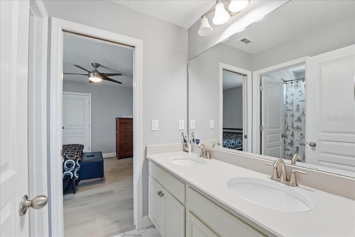 Image 39 of 50 For 3335 Puxton Drive