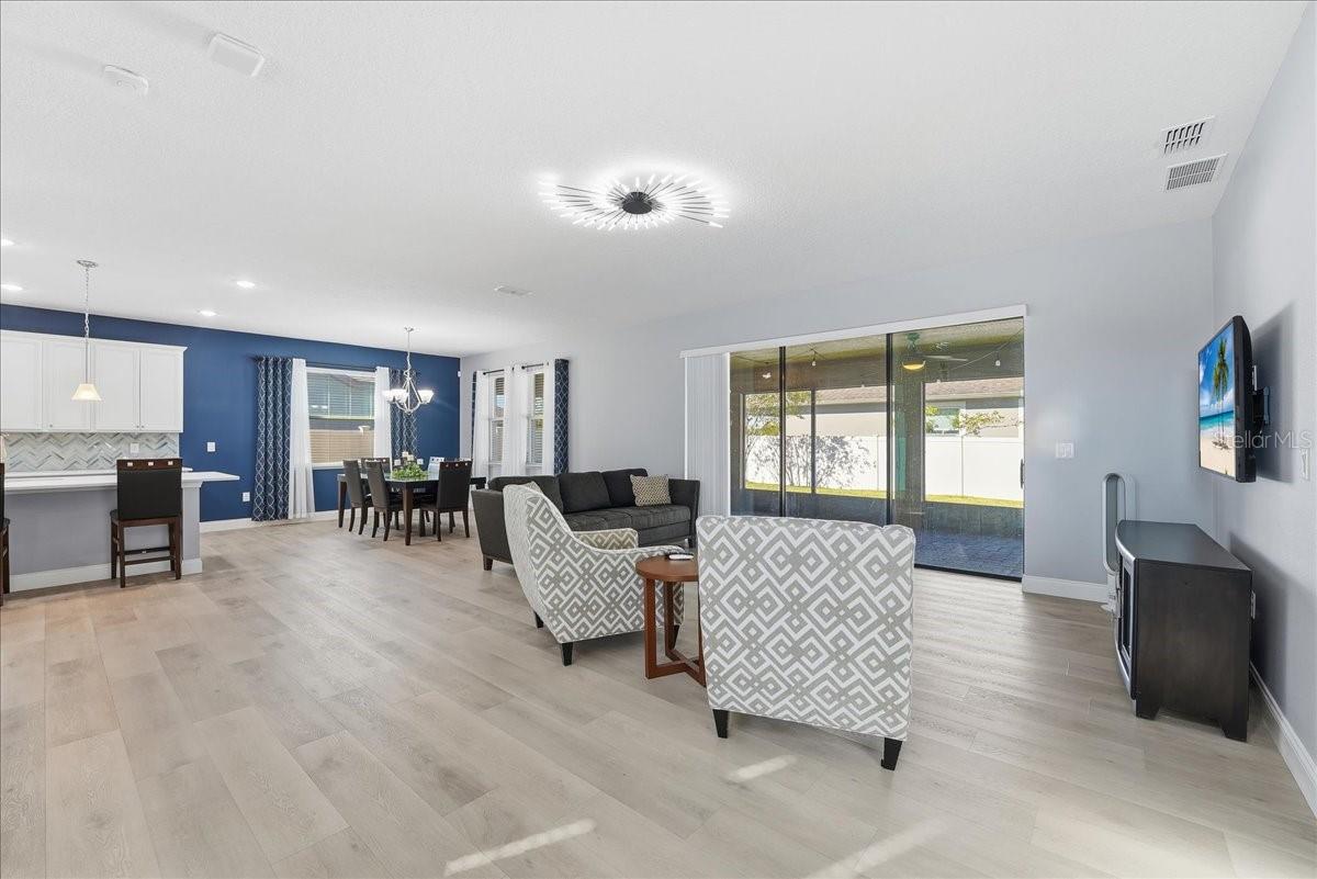 Image 9 of 50 For 3335 Puxton Drive