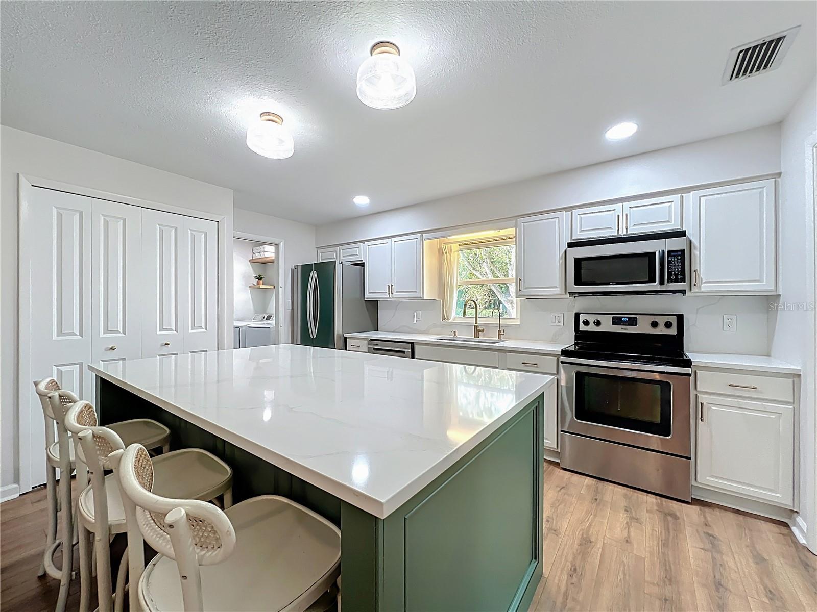 Image 12 of 52 For 5100 Andrea Boulevard