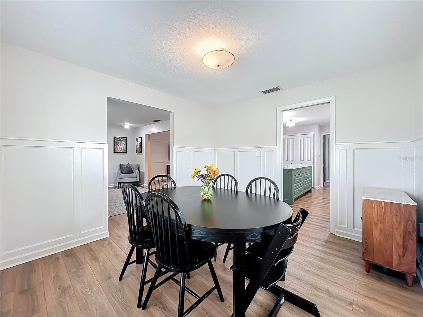 Image 15 of 52 For 5100 Andrea Boulevard