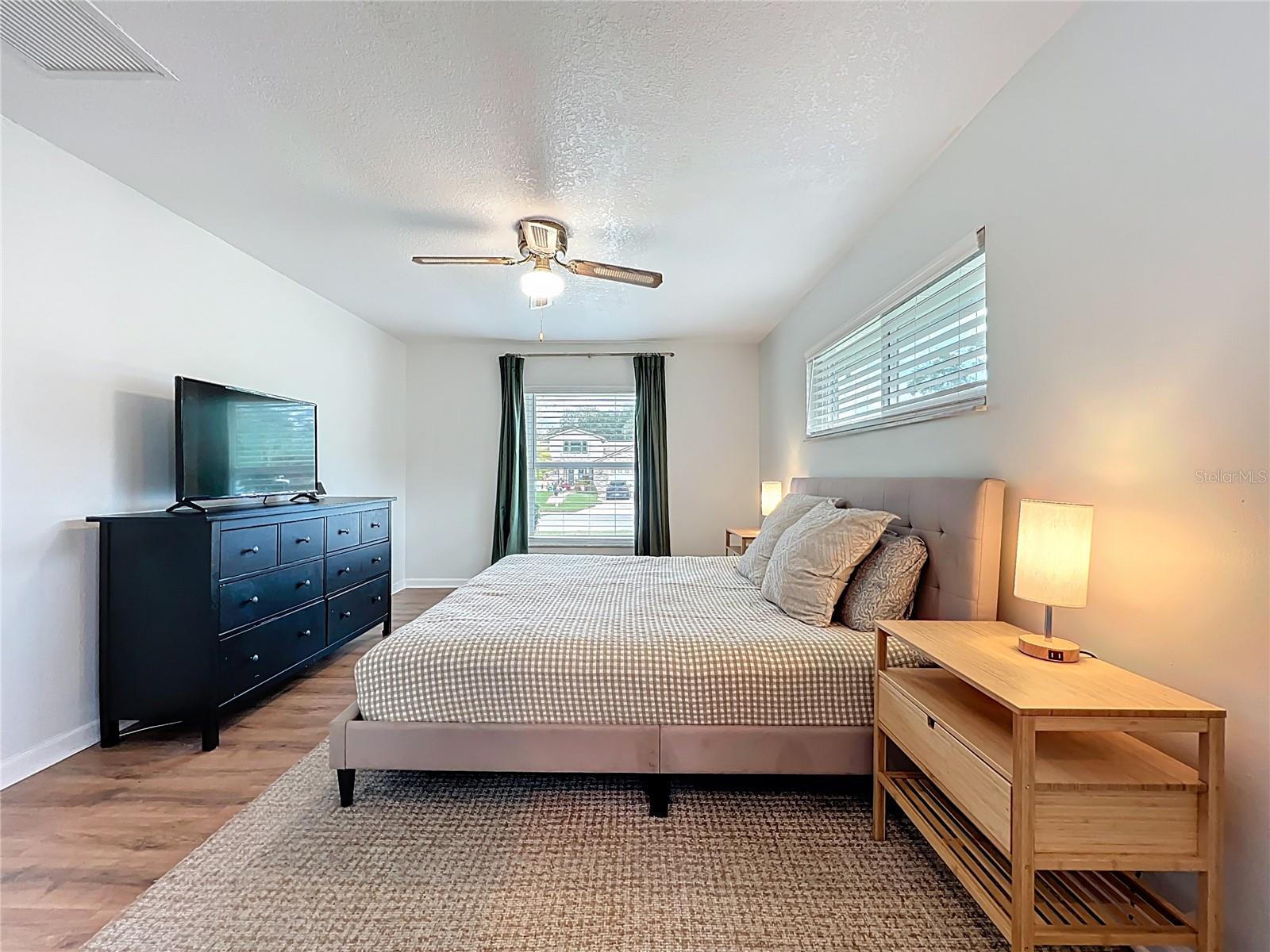 Image 18 of 52 For 5100 Andrea Boulevard