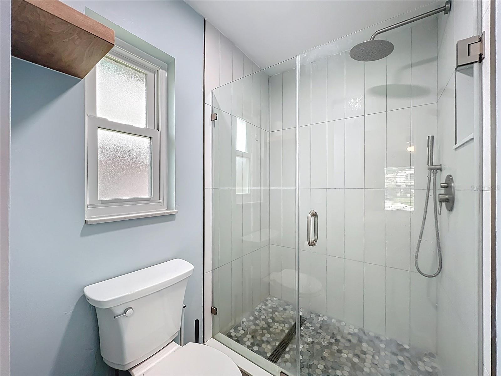 Image 23 of 52 For 5100 Andrea Boulevard