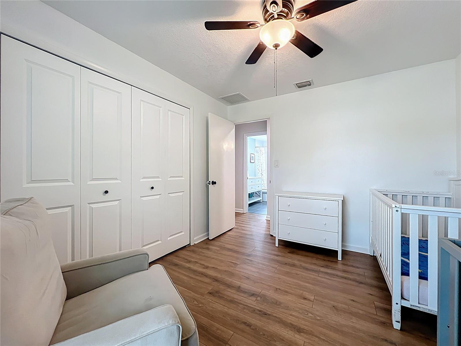 Image 28 of 52 For 5100 Andrea Boulevard