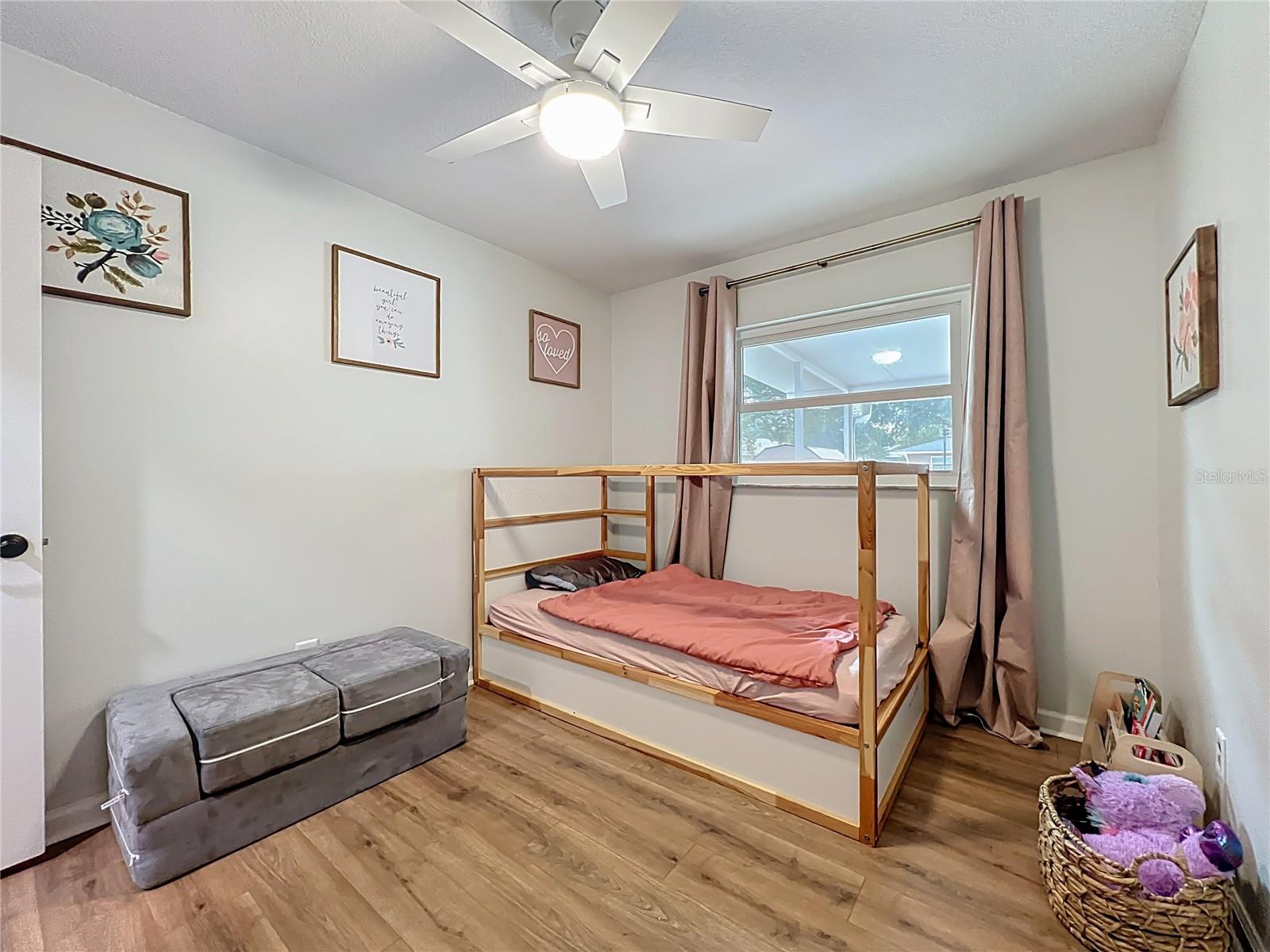 Image 29 of 52 For 5100 Andrea Boulevard