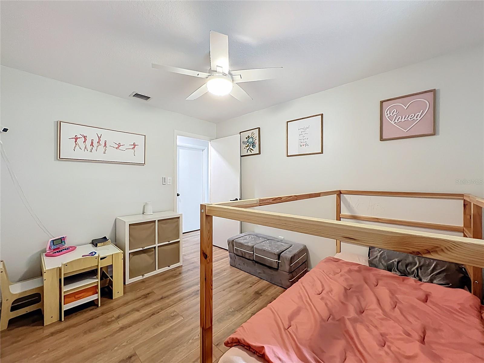 Image 31 of 52 For 5100 Andrea Boulevard